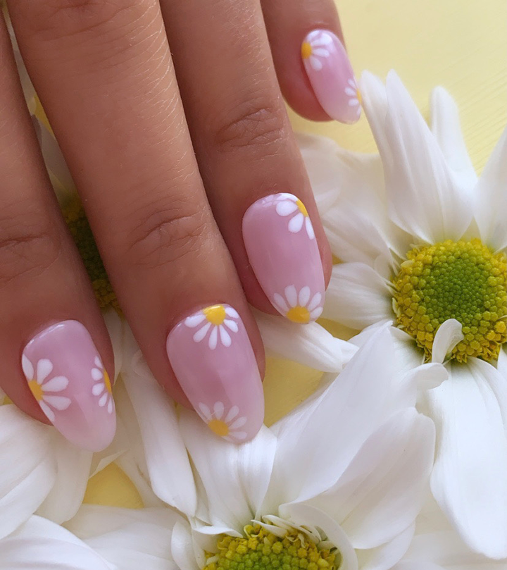 daisy-press-on-nails-at-home-manicure